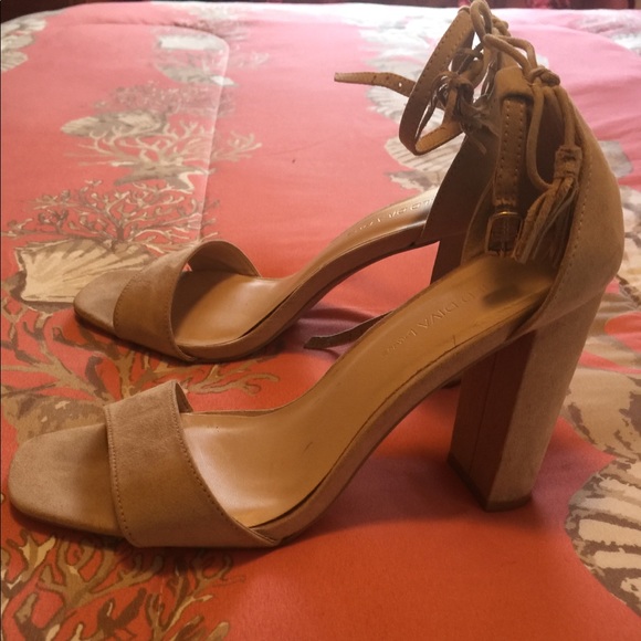 Tan block heels - Picture 2 of 5